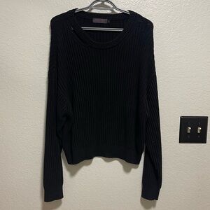 Dress Tells Black Cable Knit Crewneck Sweater Size  Medium